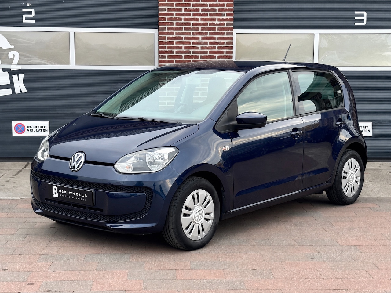 Volkswagen Up! - 1.0 move up! BlueMotion | NAP | Navi | Airco | Extra winterset | Elekt ramen | Rijklaar + - AutoWereld.nl