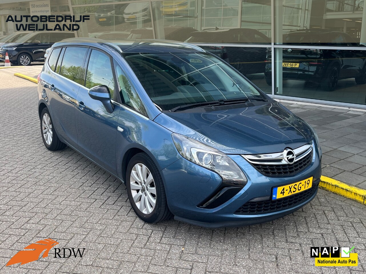 Opel Zafira Tourer - 1.4 Cosmo 140 PK NIEUWSTAAT I Cosmo I Leer I 17" I Camera I Cruise I PDC I OH boekjes I 2d - AutoWereld.nl