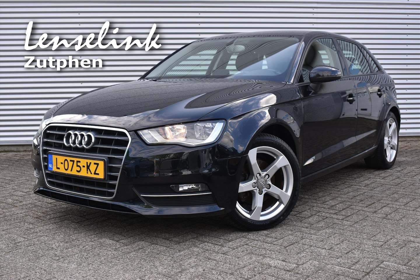 Audi A3 Sportback - 1.4 TFSI Ambition Pro Line plus | 4 nieuwe All Seasons banden | Gereviseerde motor | Nwe d - AutoWereld.nl