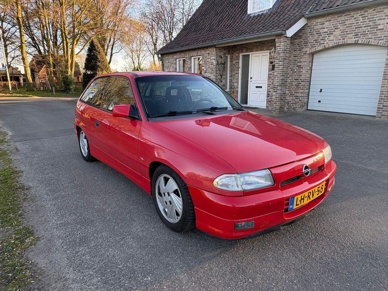 Opel Astra - TAILGATE SPORT X1.6XEL - AutoWereld.nl