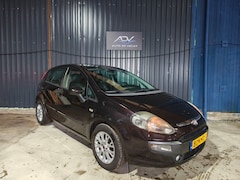 Fiat Punto Evo - 1.4 Dynamic -5 DEURS - LEER - AIRCO - CENTRALE DEURVEGRENDELING