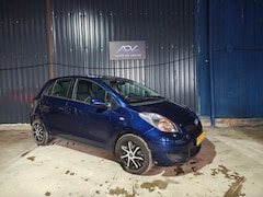 Toyota Yaris - 1.3 VVTi Aspiration - AUTOMAAT - AIRCO - 5 DEURS