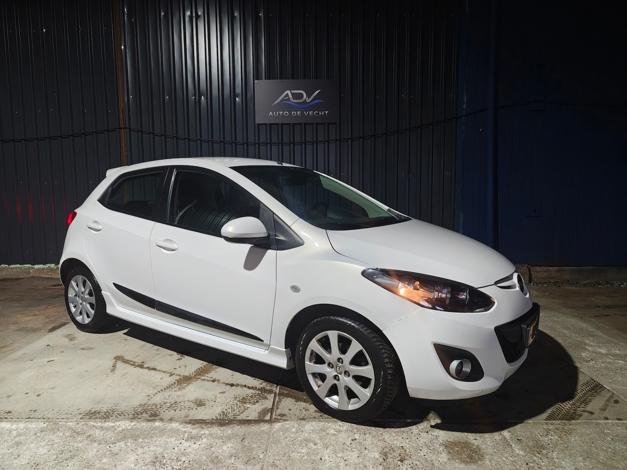 Mazda 2 - 1.3 BIFUEL GT-M Line - AIRCO - STOELVERWARMING - RECENT KLEINE BEURT - TREKHAAK - AutoWereld.nl