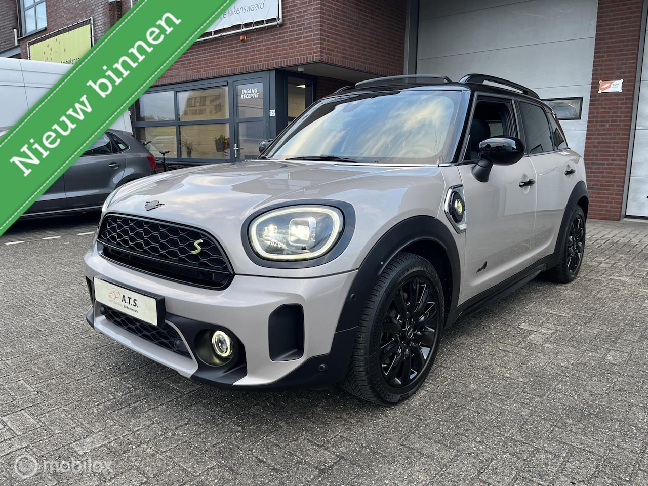 MINI Countryman - 1.5 Cooper S E ALL4 PANO-DAK*CAMERA*ACC*PDC* - AutoWereld.nl