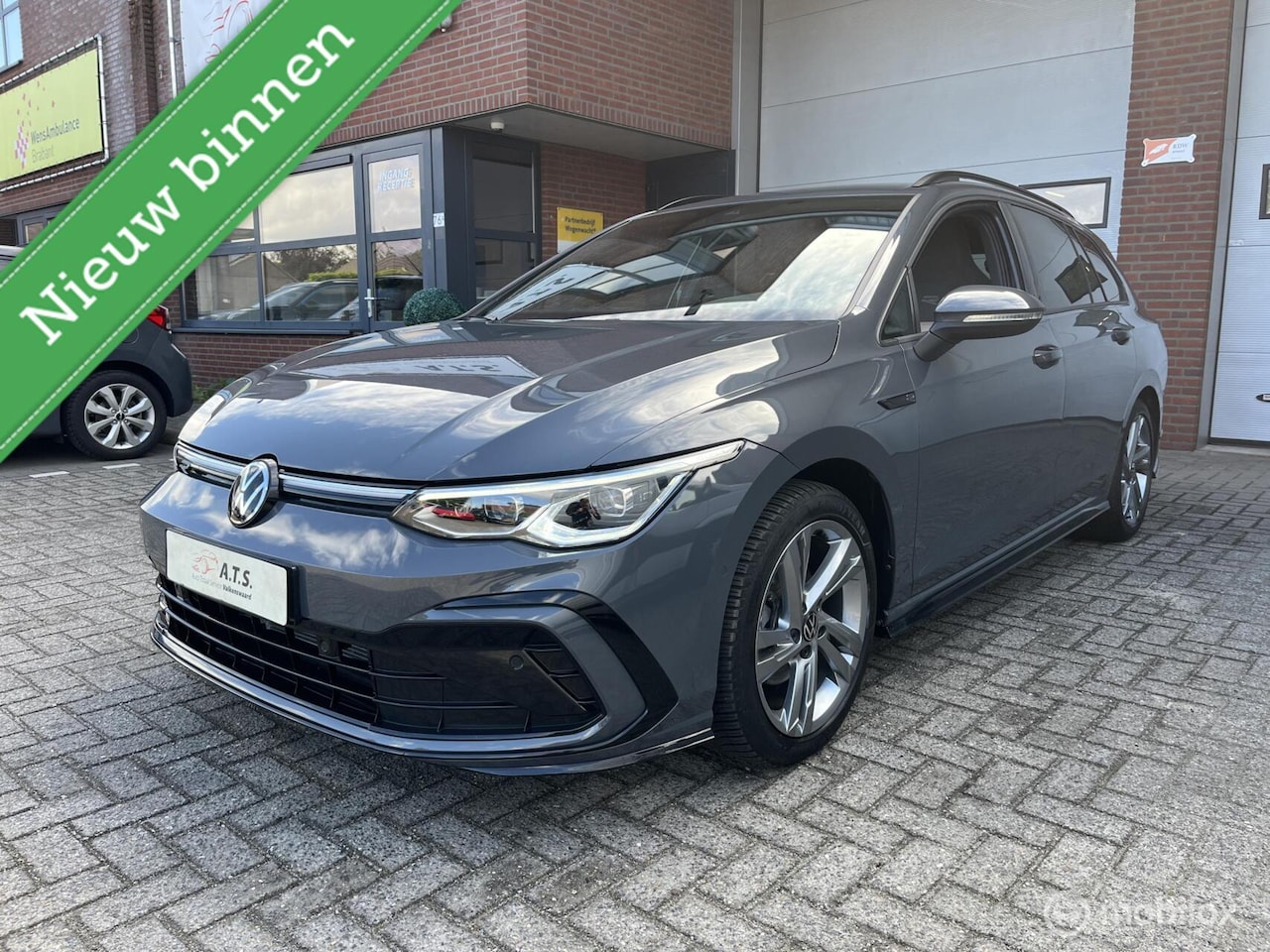Volkswagen Golf Variant - 1.5 eTSI R-Line ACC*LED*CAMERA*PDC* - AutoWereld.nl