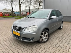 Volkswagen Polo - 1.2-12V Airco inruil koopje € 1250