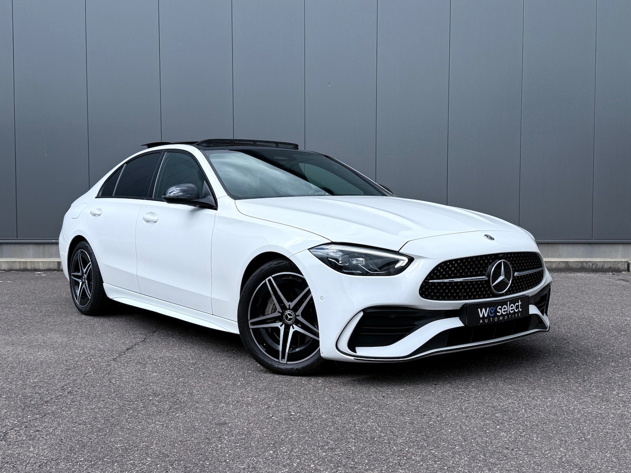 Mercedes-Benz C-klasse - 200 4MATIC AMG Pano l Ambient l Camera l Memory l Leder l ACC l Carbon l Burmester - AutoWereld.nl