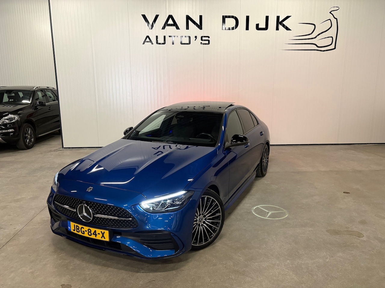 Mercedes-Benz C-klasse - 180 AMG Night Edition Pano - AutoWereld.nl