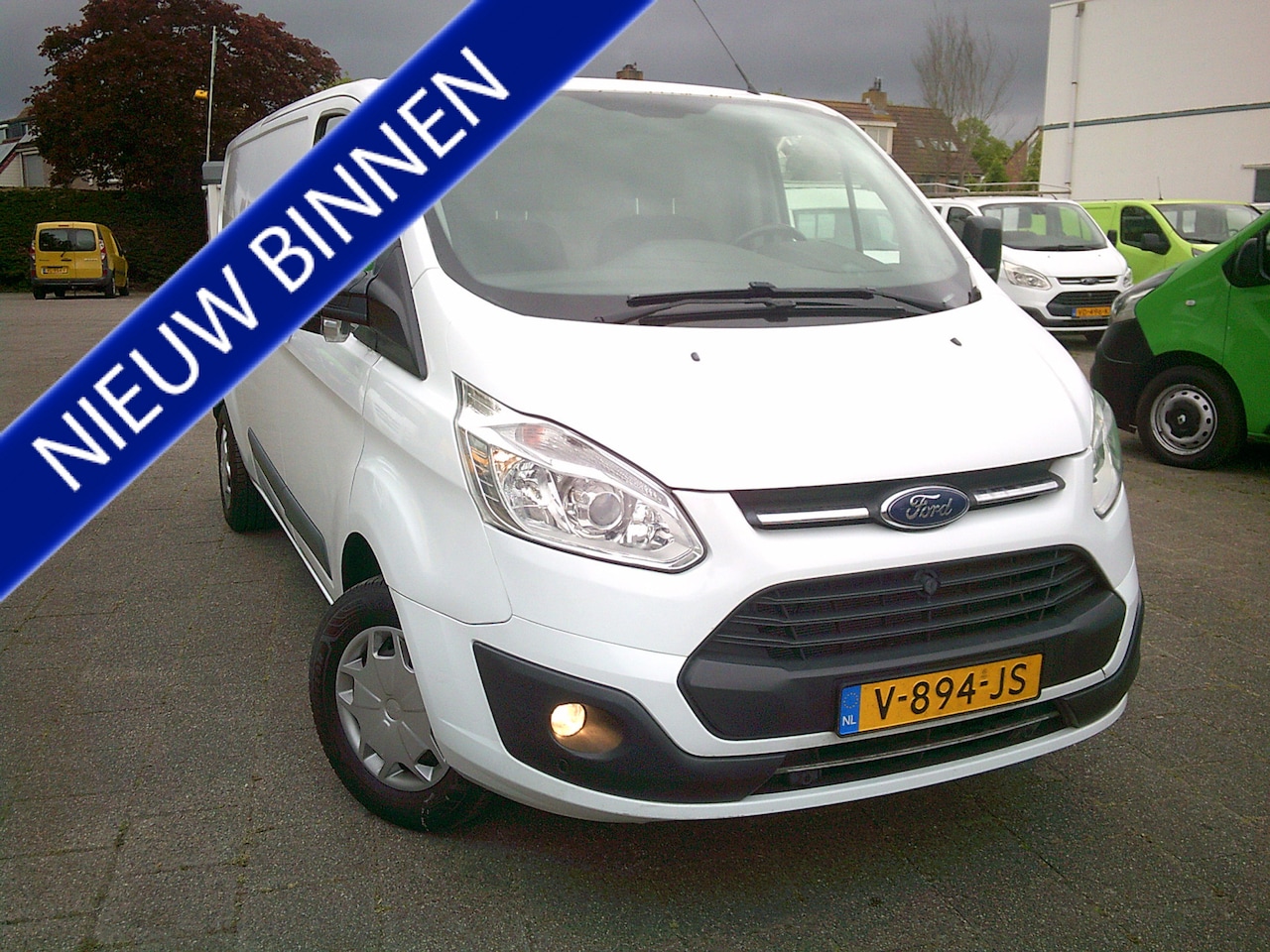Ford Transit Custom - 290 2.0 TDCI L2H1 Trend VOORZIEN VAN AIRCO+CRUISE+TREKHAAK !!! - AutoWereld.nl