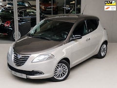 Lancia Y(psilon) - Ypsilon 0.9T 100% onderhouden Platinum Airco NL-NAP