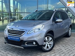 Peugeot 2008 - 1.2 PureTech Style Panoramadak / Trekhaak / Cruise Control