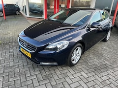 Volvo V40 - 1.5 T3 152PK Momentum automaat NIEUWE DISTRIBUTIERIEM