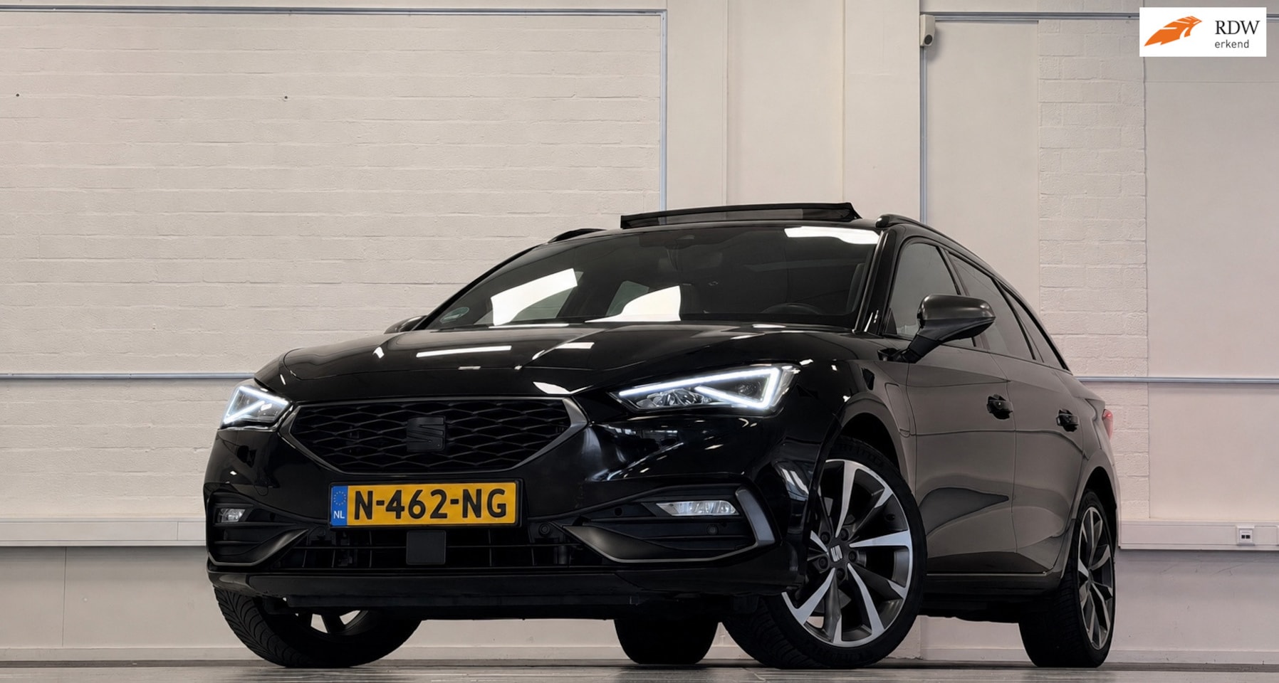 SEAT Leon Sportstourer - 1.4 TSI eHybrid PHEV FR Business Intense 1.4 TSI eHybrid PHEV FR Business Intense - AutoWereld.nl