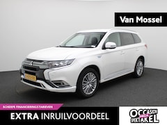 Mitsubishi Outlander - 2.4 PHEV Intense AWD | Trekhaak | Climate Control | Apple Carplay / Android Auto | Stoelve