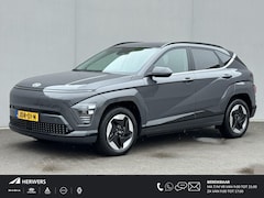 Hyundai Kona Electric - Comfort Smart 65.4 kWh / Fabrieksgarantie tot 9-2030 / SOH 100% / Stuur- & Stoel verwarmin