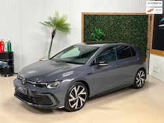 Volkswagen Golf - 1.5 eTSI R-Line|IQ|Pano|ACC|Alarm|Keyless|Trekhaak