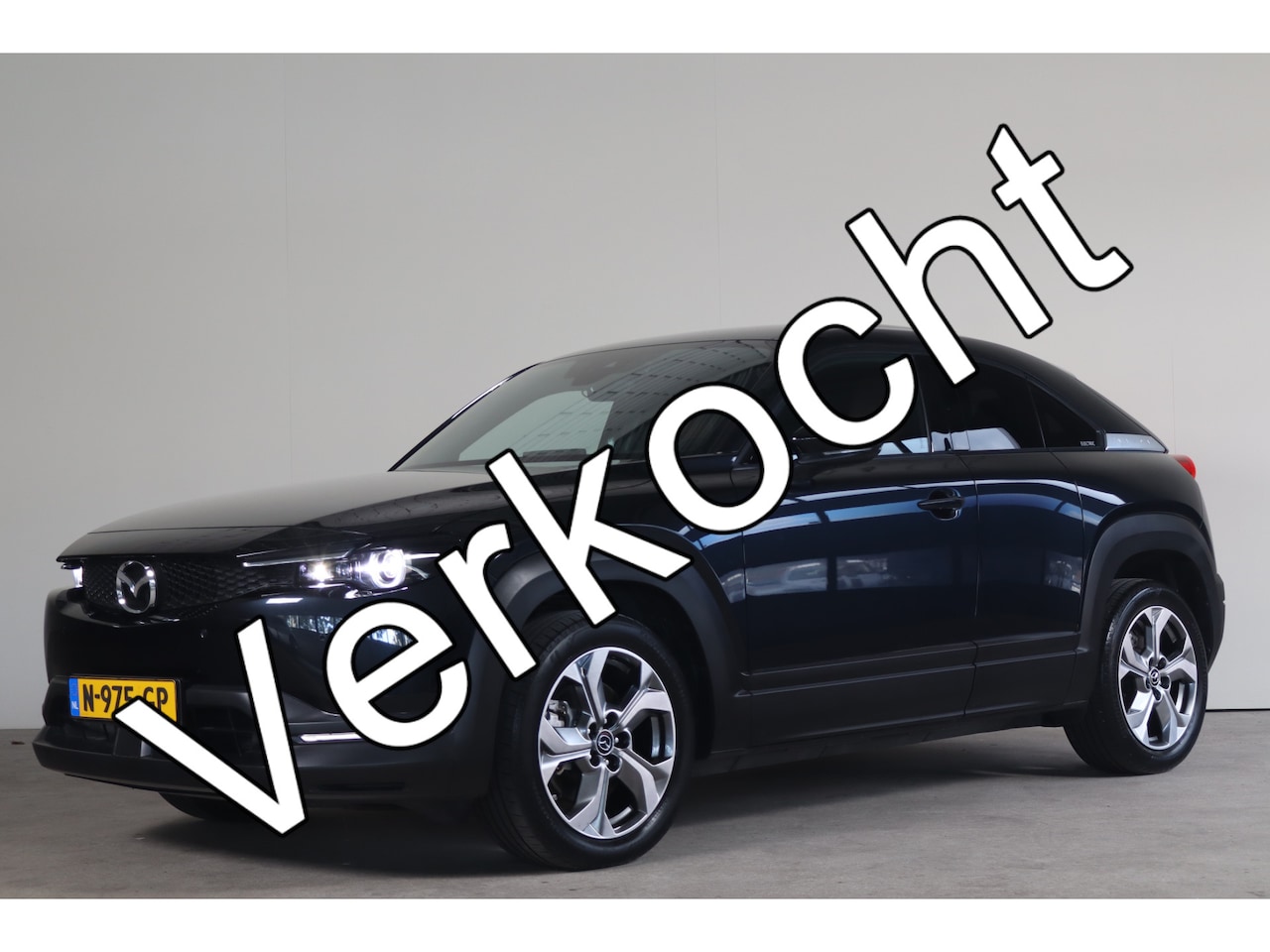 Mazda MX-30 - e-SkyActiv 145 Advantage 36 kWh SOH 94% Led verlichting I Apple Car-Play - AutoWereld.nl