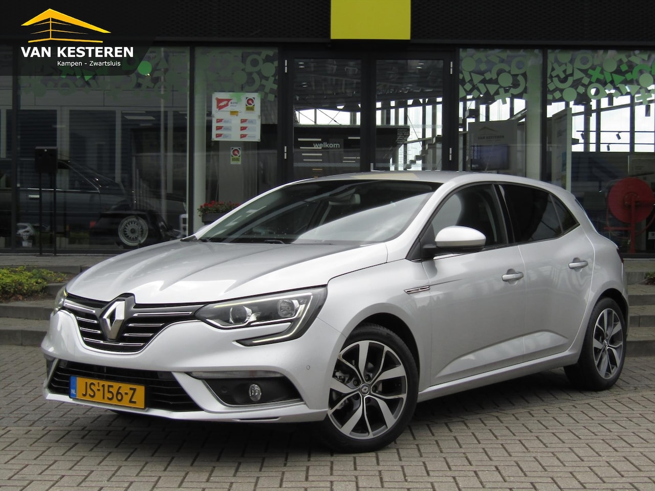 Renault Mégane - 1.2 TCe 130pk Bose / Trekhaak(afneembaar) / Navigatie / Camera / Blindspot Warning - AutoWereld.nl