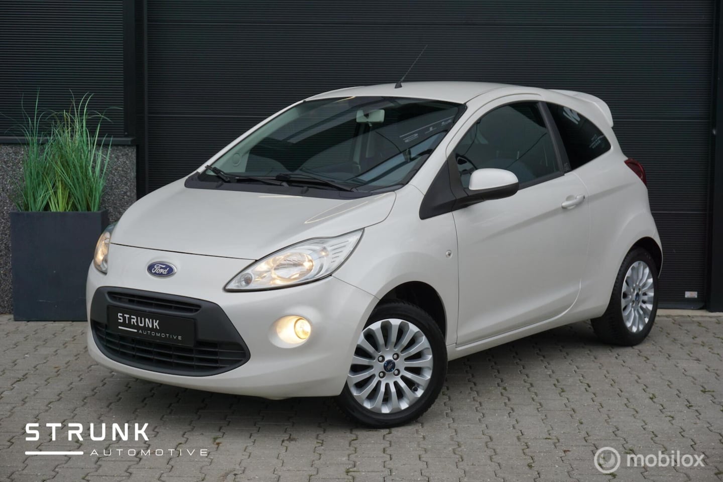 Ford Ka - 1.2 Titanium X Airco Wit Parelmoer LMV Origineel NL - AutoWereld.nl