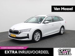 Skoda Octavia Combi - 1.5 TSI MHEV Business Edition Metallic lak | Donker getint glas achter | Travel Assist Pak