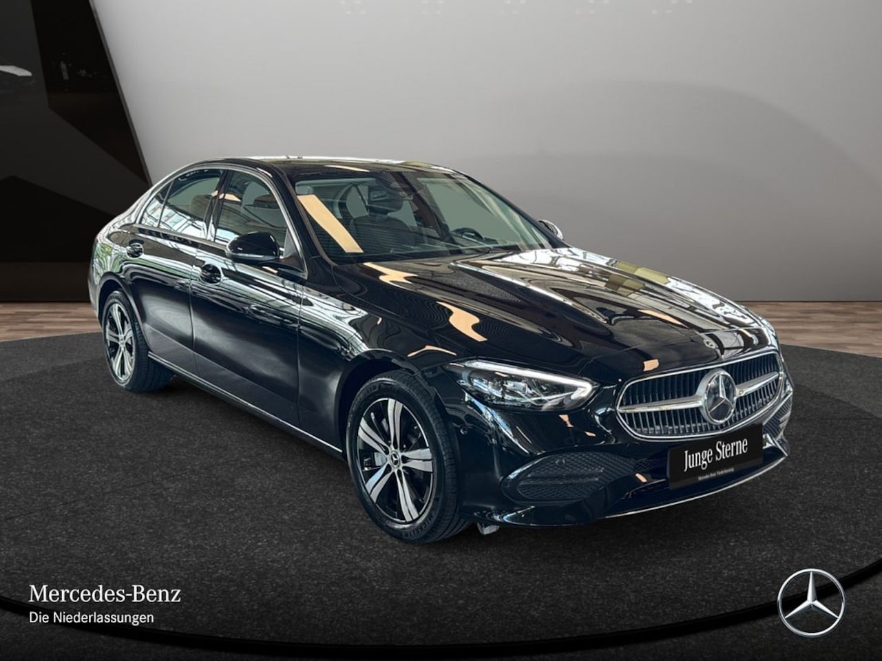 Mercedes-Benz C-klasse - 300e AVANTGARDE ** HIGH LED, NAVI+, MEMORY, CAMERA, WINTER ** 1e EIG - Ex MB-AG - UNFALLFR - AutoWereld.nl