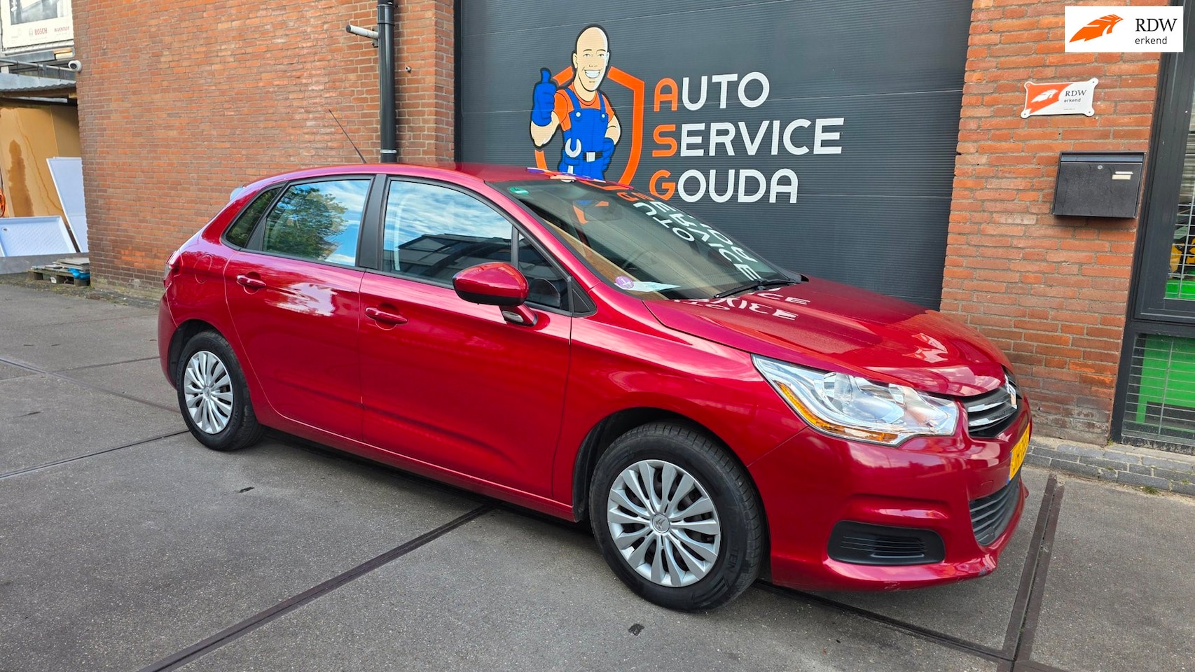 Citroën C4 - 1.2 PureTech Live l Nwe APK l Airco l isofix l - AutoWereld.nl