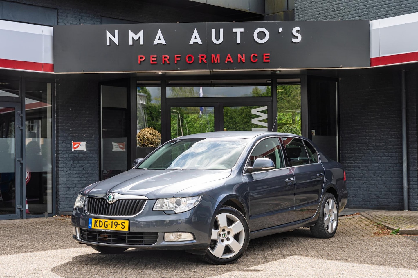 Skoda Superb - 1.8 TSI Ambition CRUISE/ONDERHOUDEN/STOEL VERWARMING - AutoWereld.nl