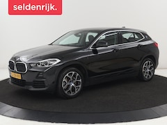 BMW X2 - xDrive25e Executive | SOH 88% | Camera | Navigatie | Full LED | Park Assist | Climate cont