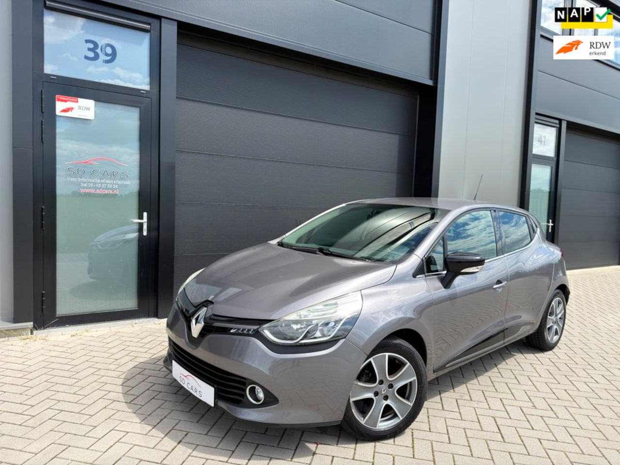 Renault Clio - 0.9 TCe Night&Day Eco2|Airco|Park.sensor|Cruise - AutoWereld.nl