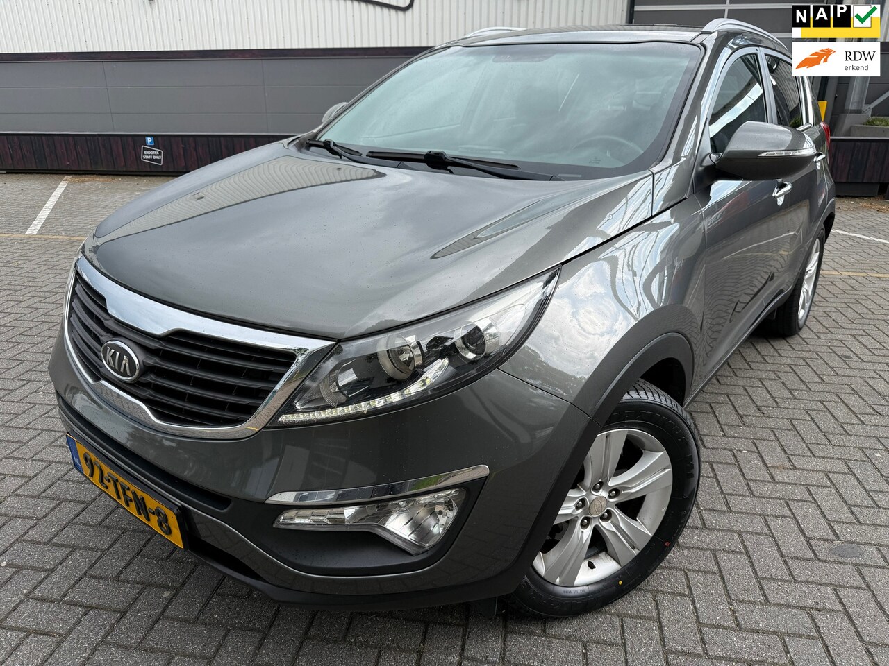 Kia Sportage - 1.6 GDI X-ecutive Plus Pack*APK*NAP*CRUISE*PARK SENSOREN*VELGEN - AutoWereld.nl