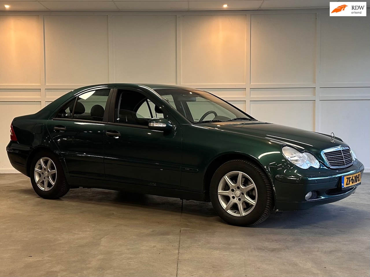 Mercedes-Benz C-klasse - 200 K. Elegance / 163 PK / Automaat / Roest & Schade - AutoWereld.nl