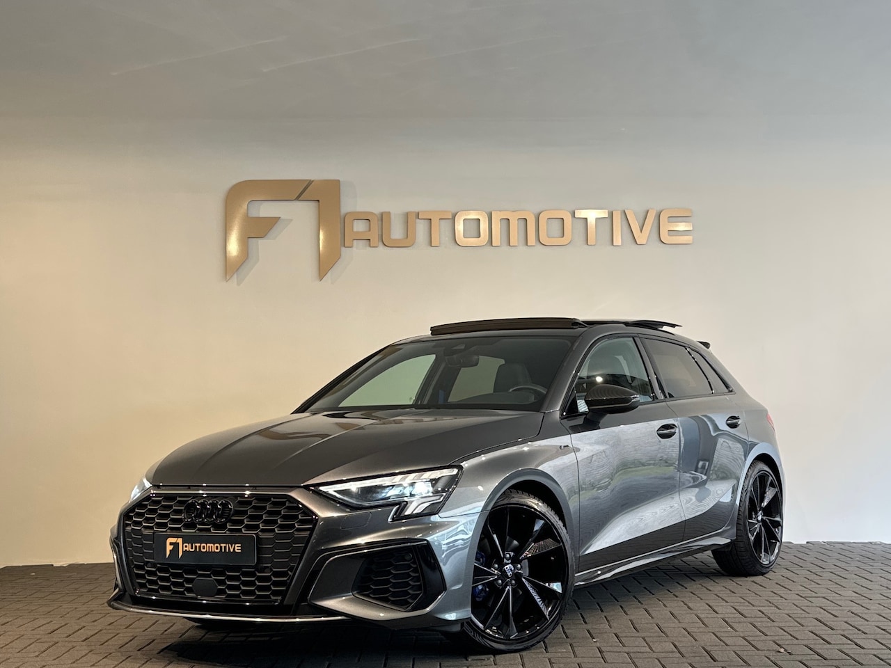Audi A3 Sportback - 35 TFSI S Line Pano|Keyless|Sfeer+|Camera - AutoWereld.nl