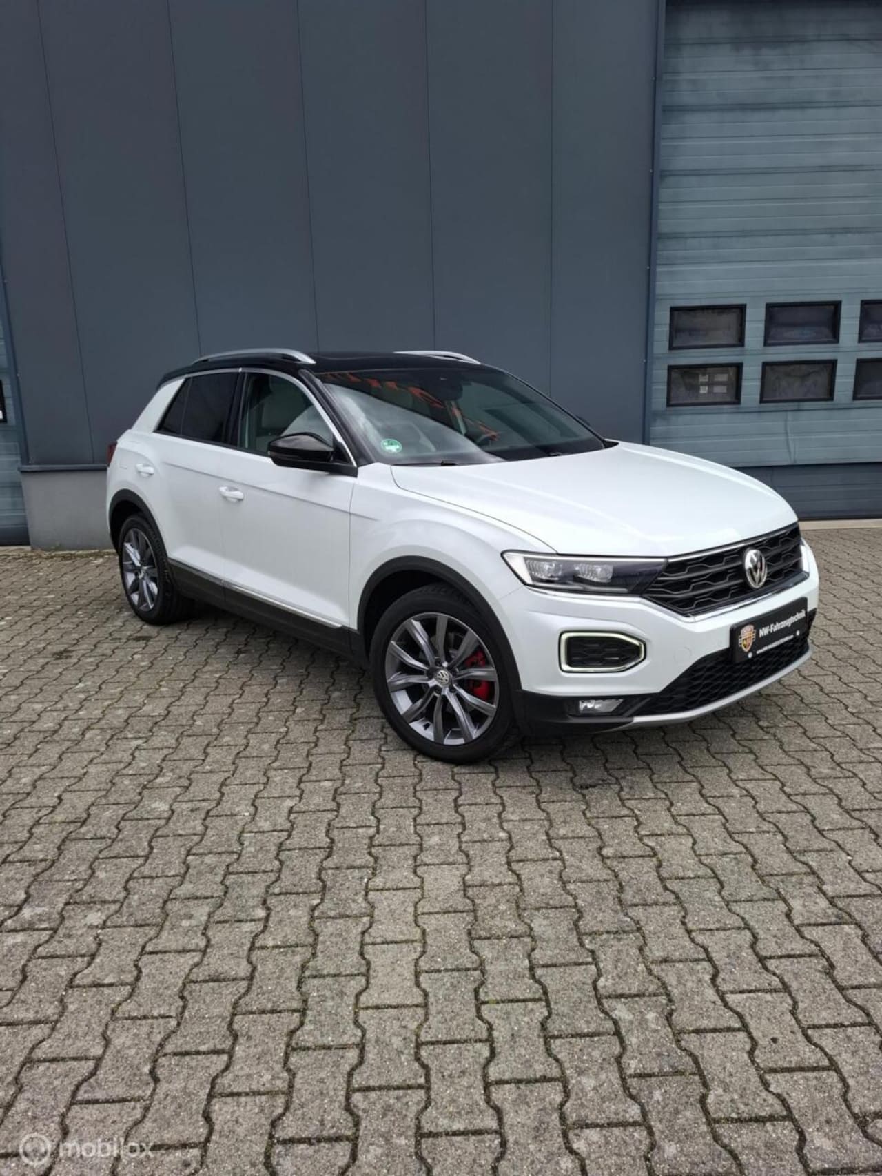 Volkswagen T-Roc - 1.5 TSI Sport Business R 4Motion - AutoWereld.nl