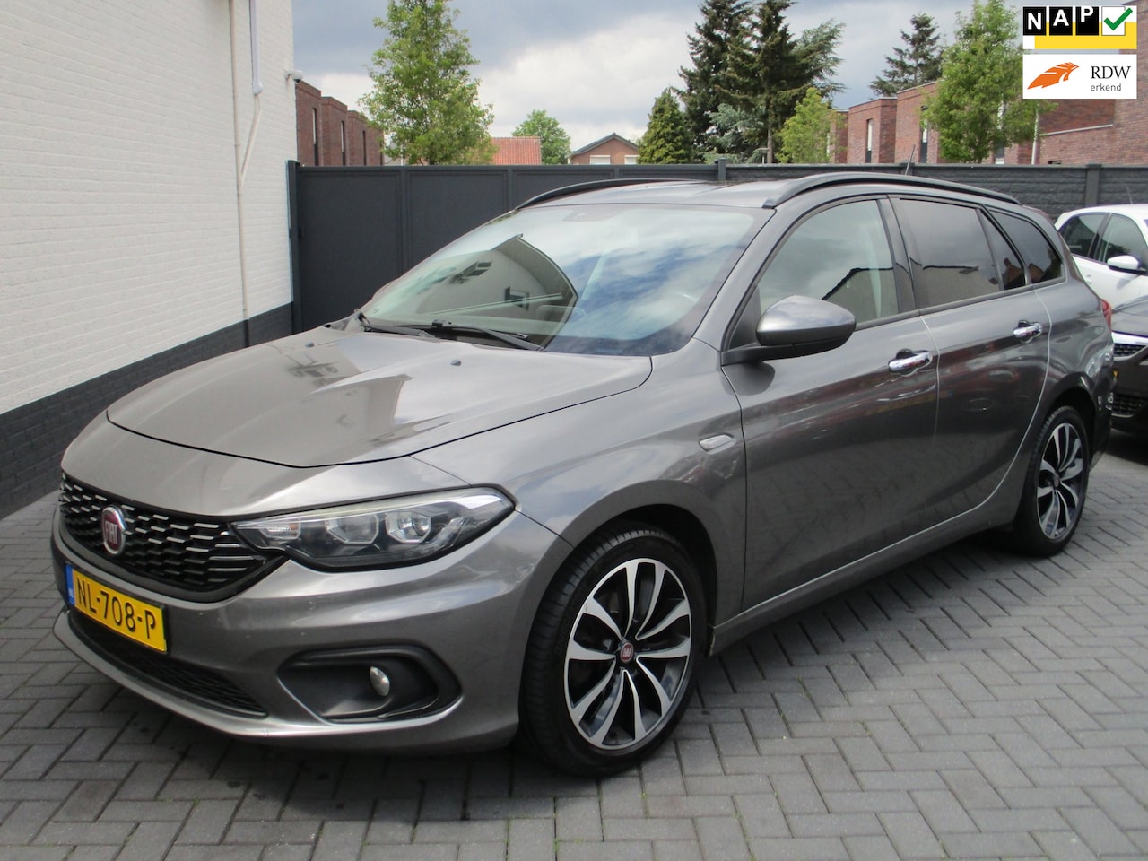 Fiat Tipo Stationwagon - 1.4 T-Jet 16v Business LEER LED NAVI CAMERA ! - AutoWereld.nl