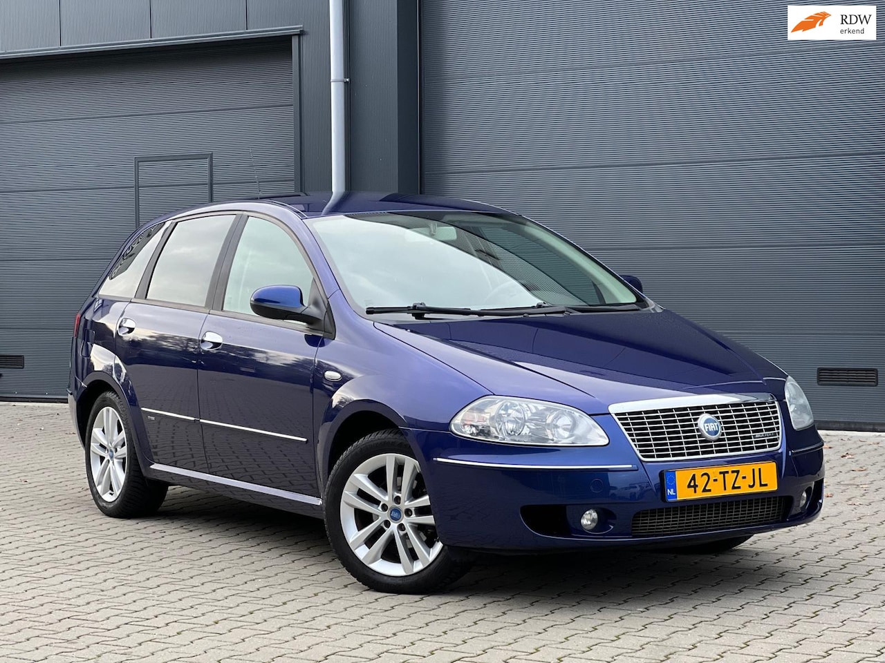 Fiat Croma - 2.2-16V EMOTION AUTOMAAT NAVI CLIMA LMV - AutoWereld.nl