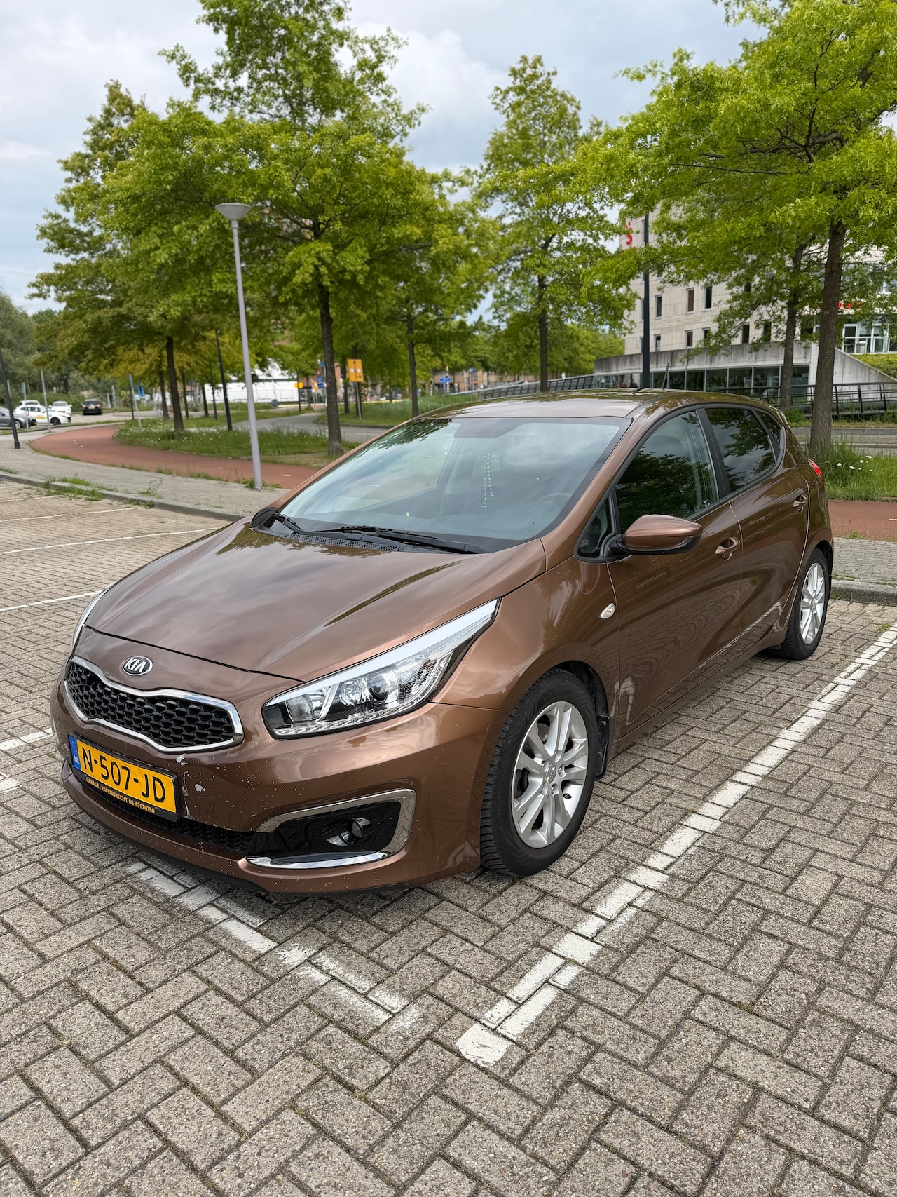 Kia Cee'd - 1.6 GDI DynamicLine - AutoWereld.nl