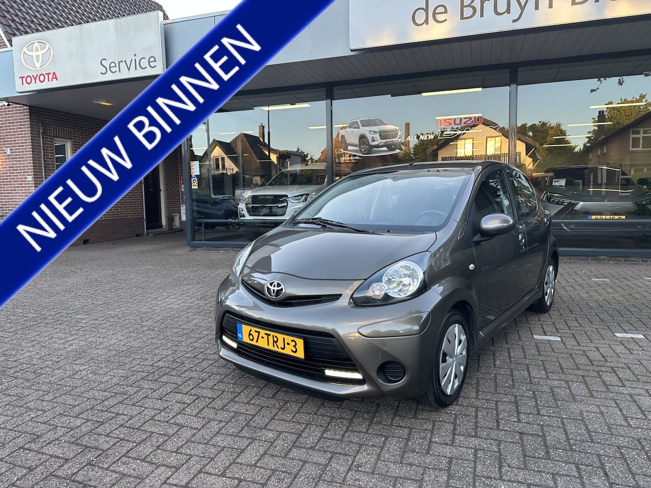 Toyota Aygo - 1.0 VVT-i Aspiration automaat / slechts 55.000 km / facelift model / origineel Nederlandse - AutoWereld.nl