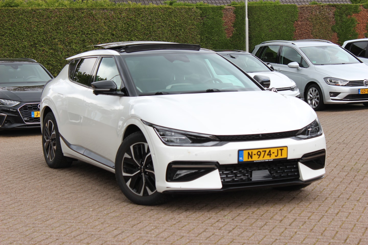 Kia EV6 - GT-Line 77.4 kWh / Full option! / SoH 96% / Trekhaak / Panoramadak / 360Camera / Head-up / - AutoWereld.nl