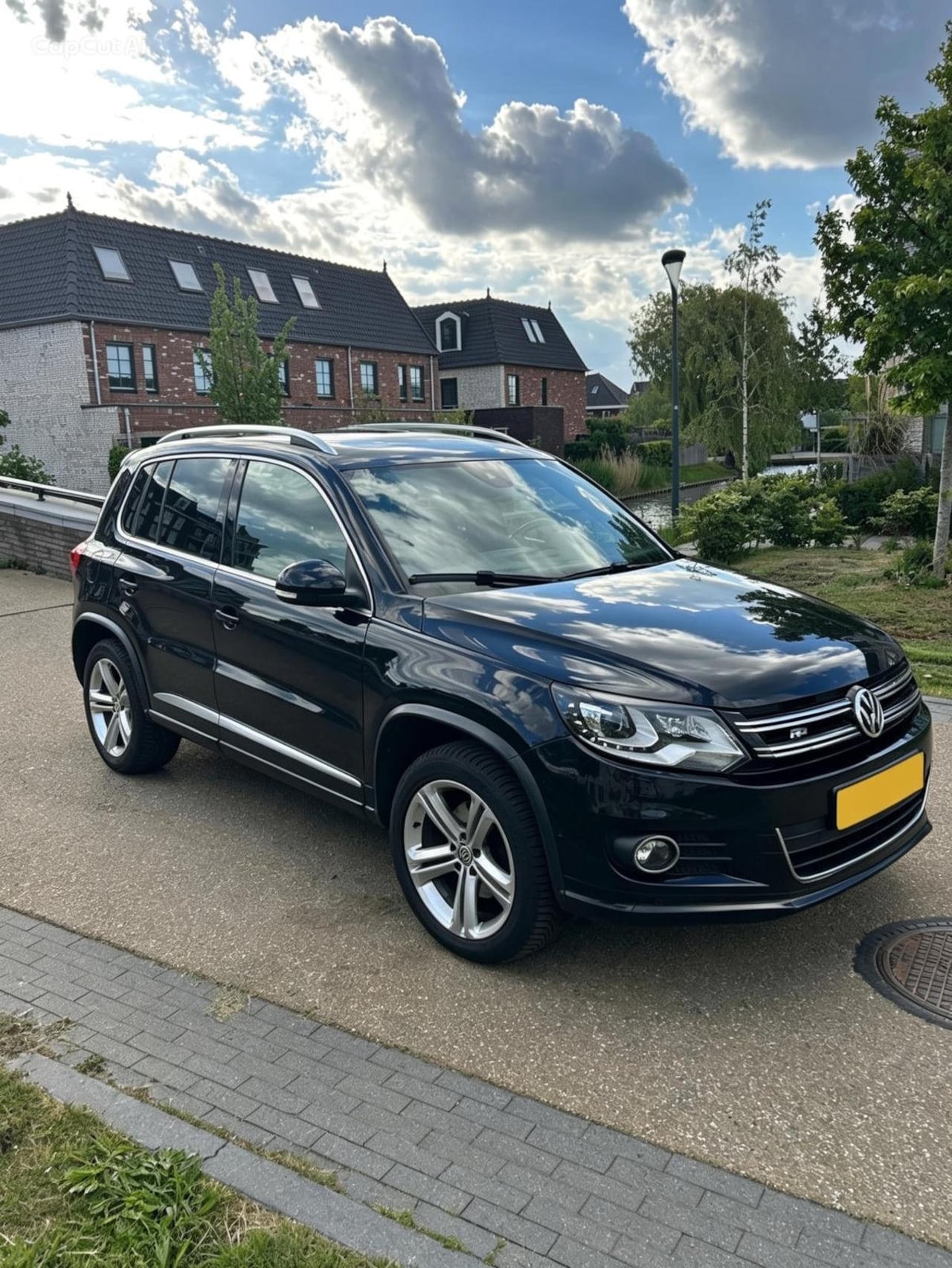 Volkswagen Tiguan - 1.4 TSI R-Line Edition - AutoWereld.nl