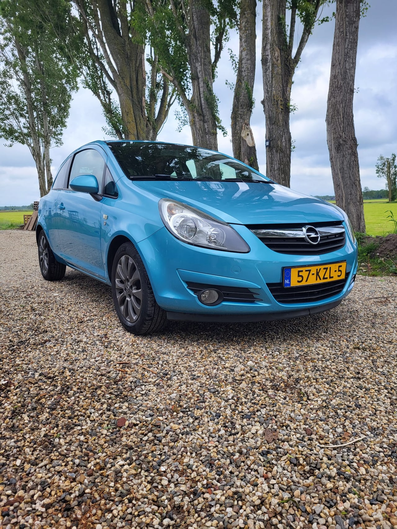 Opel Corsa - 1.4-16V '111' Edition - AutoWereld.nl