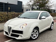 Alfa Romeo MiTo - 1.4 Distinctive Airco, stoelverwarming