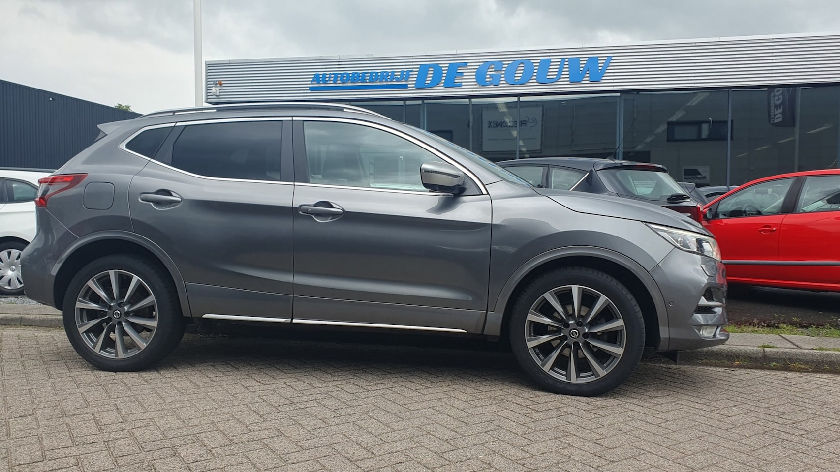 Nissan Qashqai - 1.3 DIG-T Tekna + - AutoWereld.nl