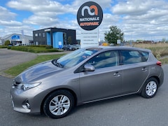 Toyota Auris Touring Sports - 2013 * 1.8 Hybrid Aspiration * AUTOMAAT * ELEC. RAMEN * CRUISE CONTROL