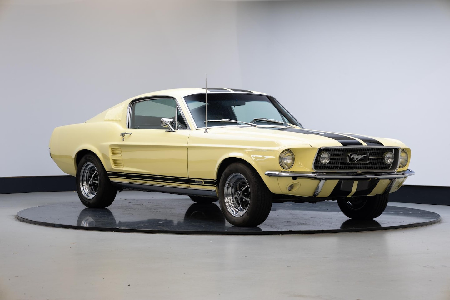 Ford Mustang Fastback - USA | GT | C code | - AutoWereld.nl