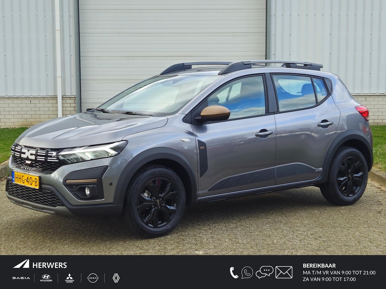 Dacia Sandero Stepway - TCe 110 Extreme / Achteruitrijcamera / Dodehoeksensor / Stoelverwarming / Sensoren voor en - AutoWereld.nl