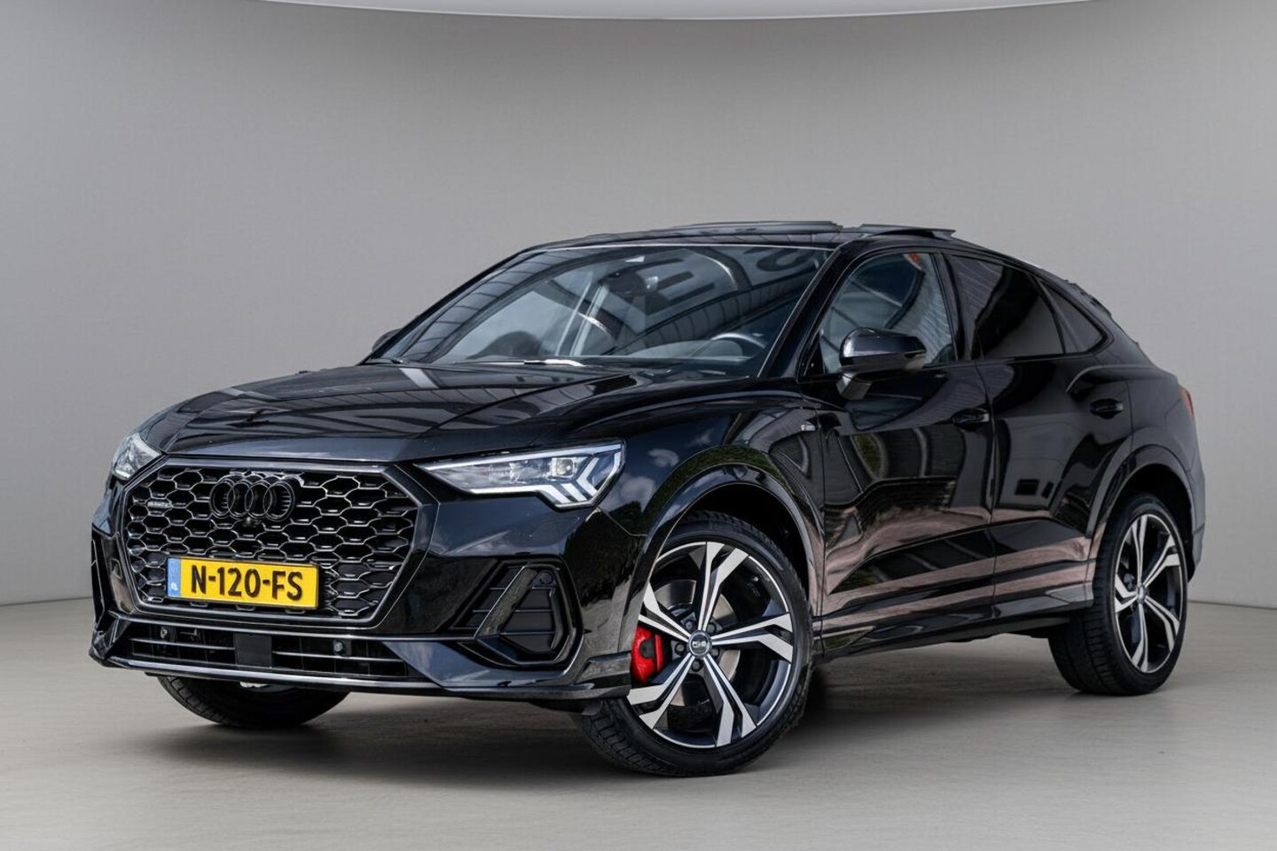 Audi Q3 Sportback - 40 TFSI quattro S-Line 1e-eig|Pano|Bang&Olufsen|Leder|360°|20''|Elek.A-klep - AutoWereld.nl