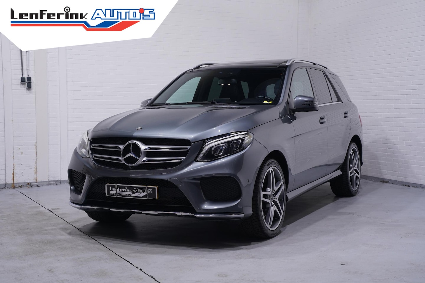 Mercedes-Benz GLE-Klasse - 250 d 4MATIC AMG Sport Edition pano-dak lederen bekleding luchtvering led-verlichting 21"- - AutoWereld.nl