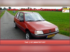 Peugeot 205 - 1.1i XE Accent, Lmv's, Sportdemper, 1e EIGENAAR