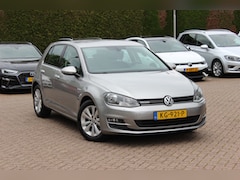 Volkswagen Golf - 1.0 TSI Comfortline / CarPlay / Parkeerhulp V+A / 16'' / DAB / Cruise Control