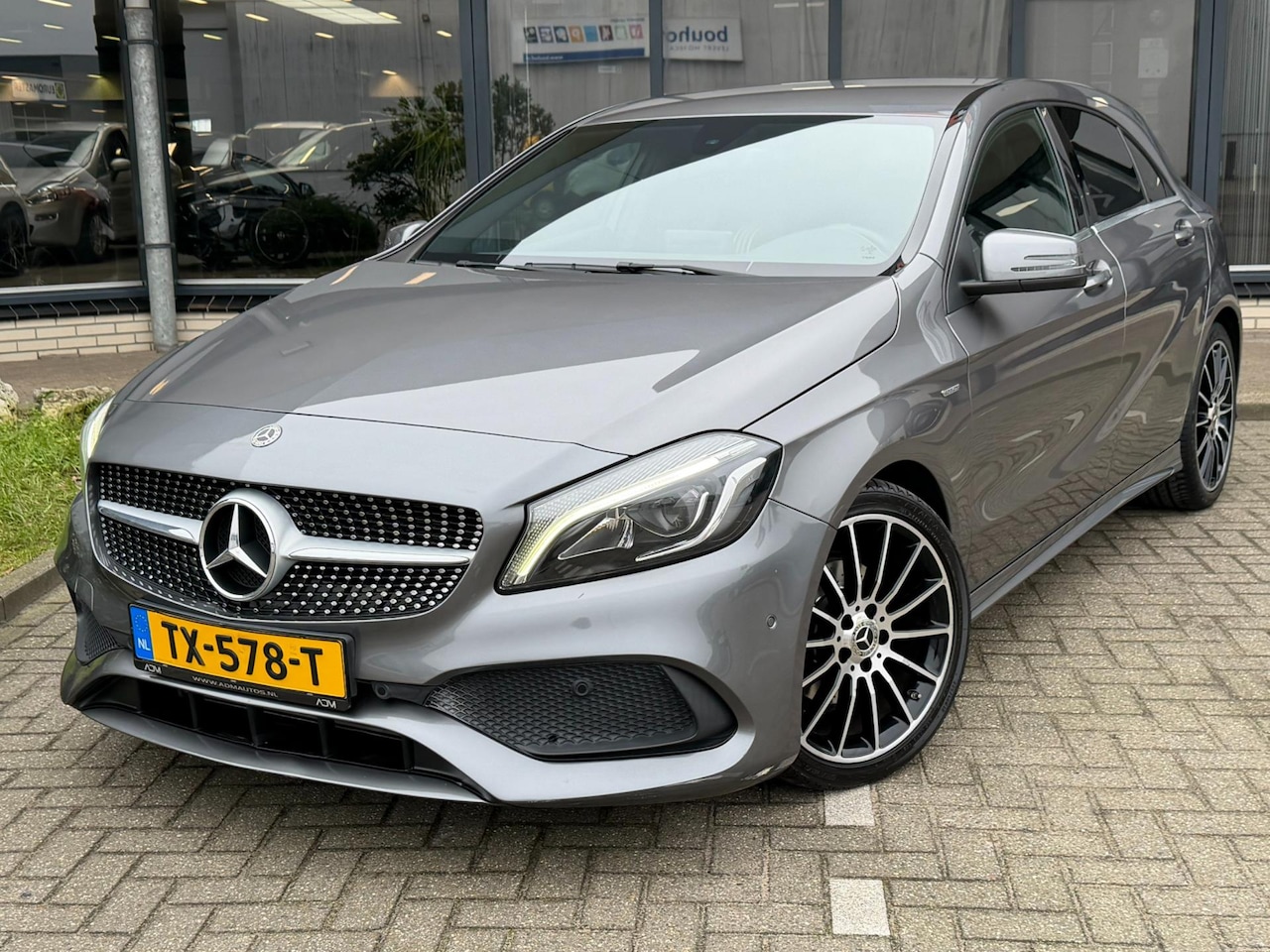 Mercedes-Benz A-klasse - 180 AMG-PAKKET - AutoWereld.nl